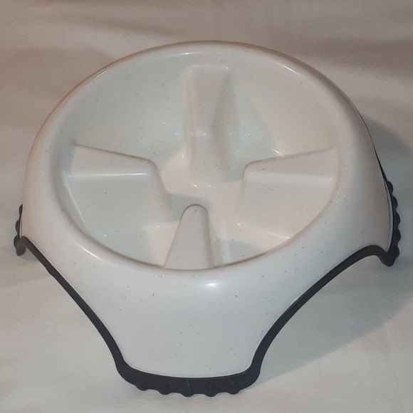 Slow Down Eating Slow‎ Feeder Dog Bowl - Picture 1 of 3